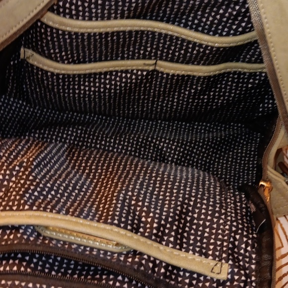 Medium back pack - Picture 3 of 5